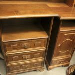 809 1363 CHEST OF DRAWERS